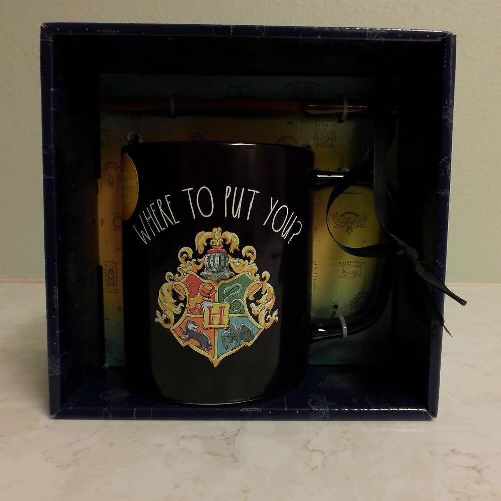 Harry Potter Hufflepuff Heat Changing Mug Color Change w/ Stirring Wand
